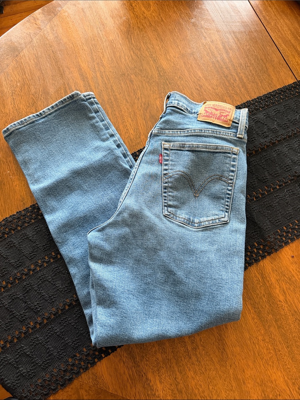 Levi's Men's Light Wash Blue Straight Jeans